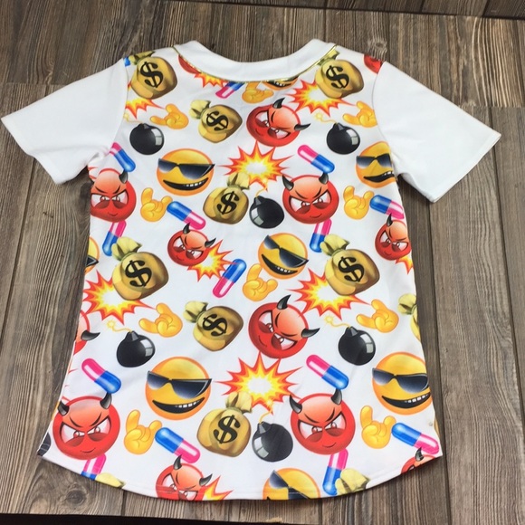 Red Fox designed in USA PLUG Shirt Fun Print Sz. S - Picture 6 of 8